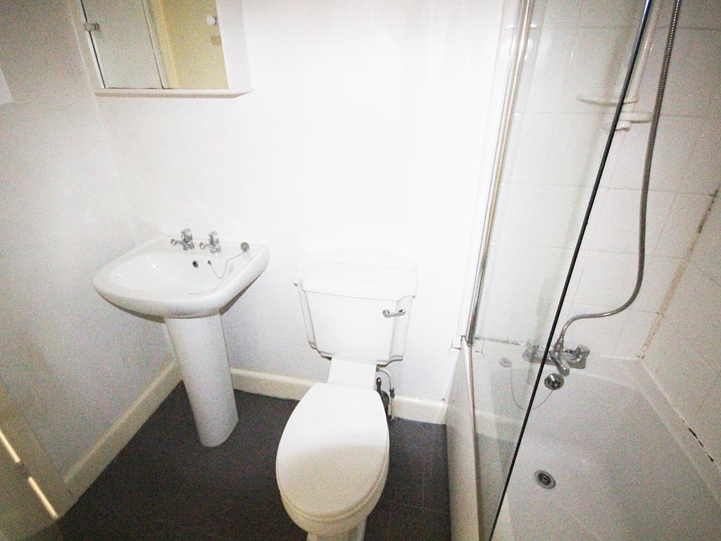 2 bedroom mid terrace house To Let in Barnoldswick - IMG_5544.jpg